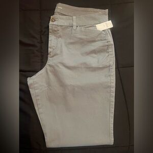 🍾🍾🎉New Year Clearance🎉🍾🍾 Old Navy Boot Cut Khaki Pants